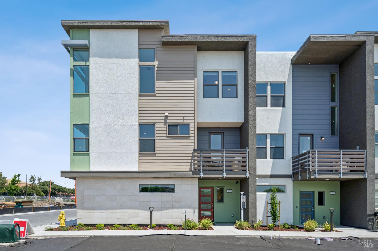 122 Brutus Common — photo