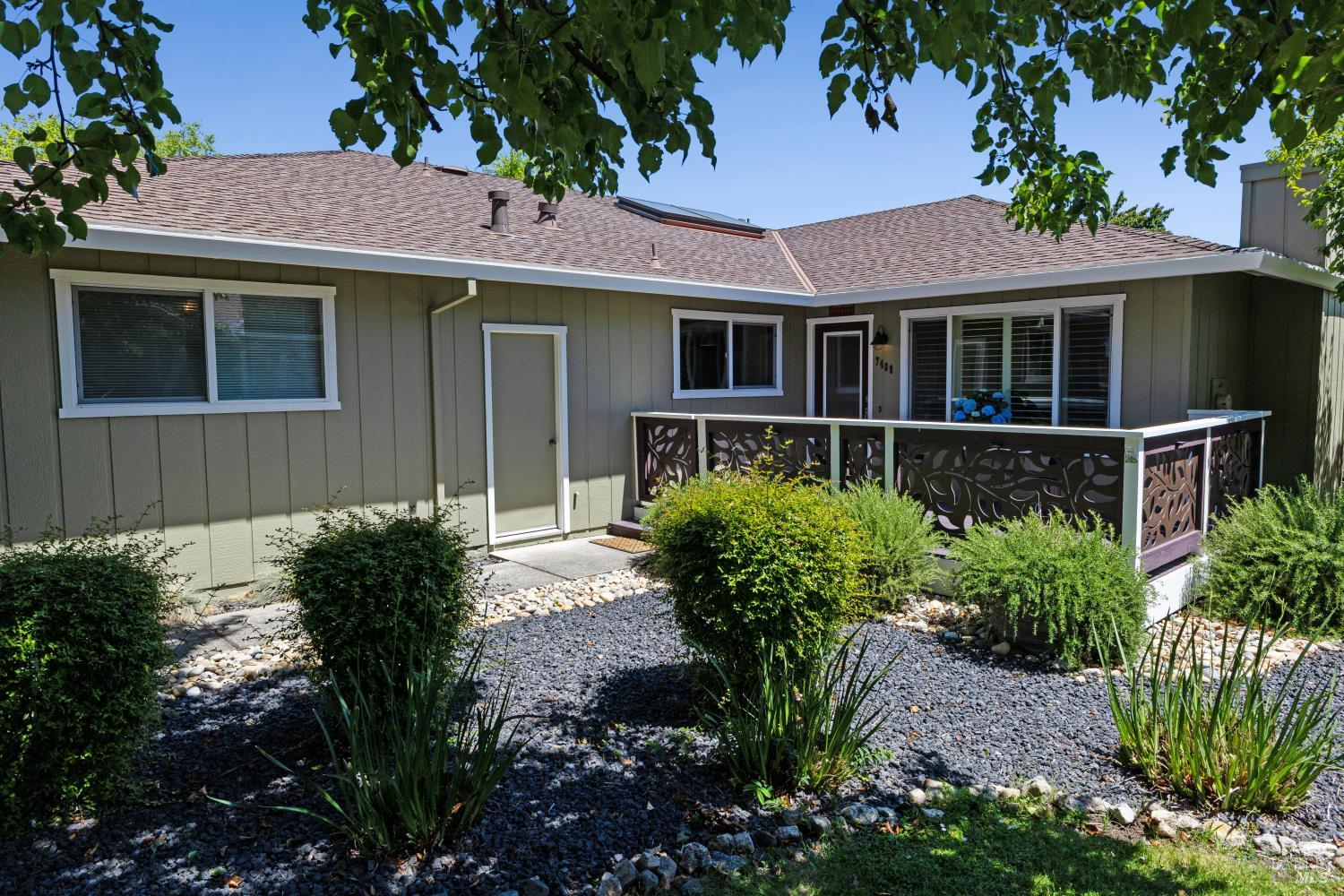 7409 Oakmont Drive — photo