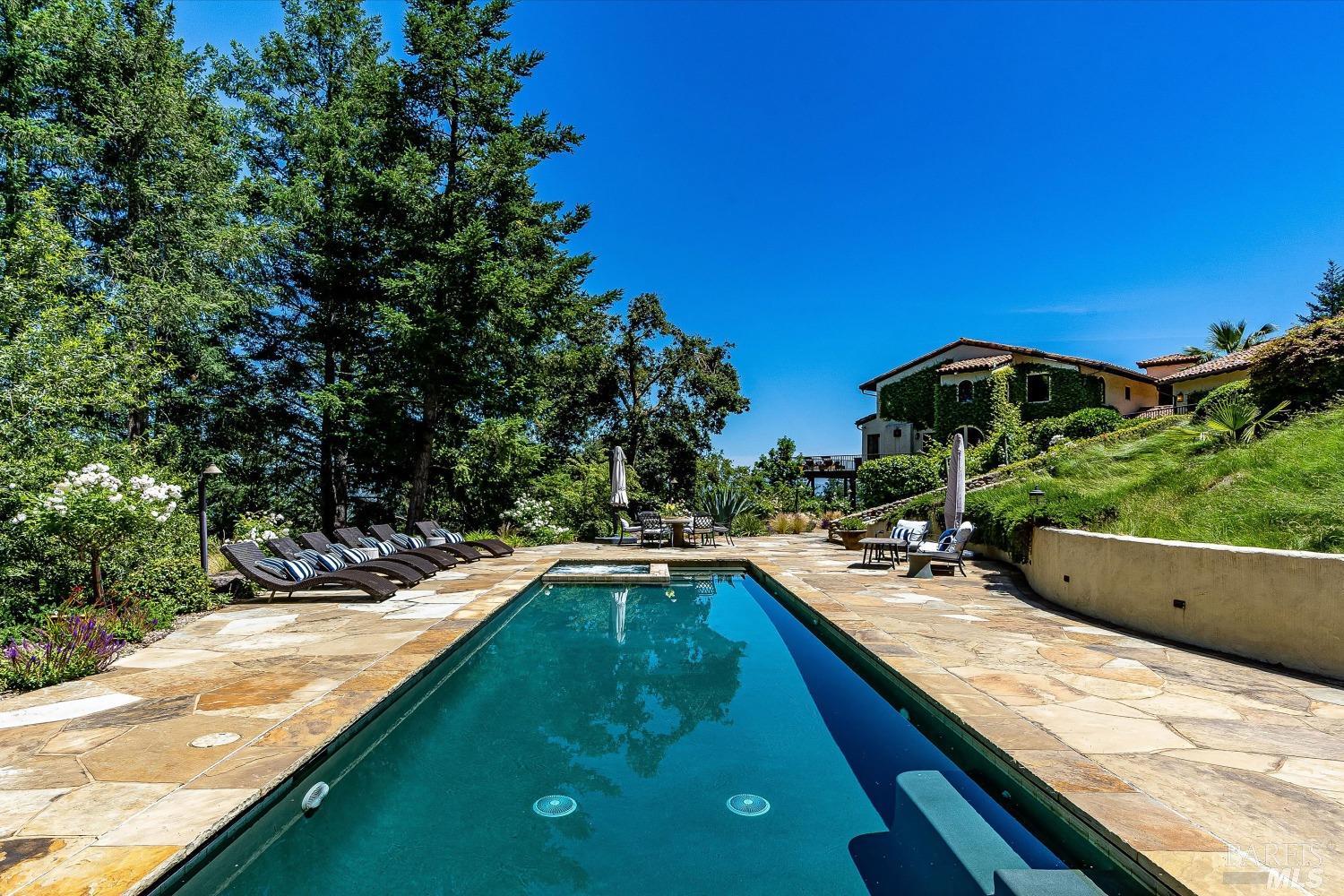 1315 Crestmont Drive — photo