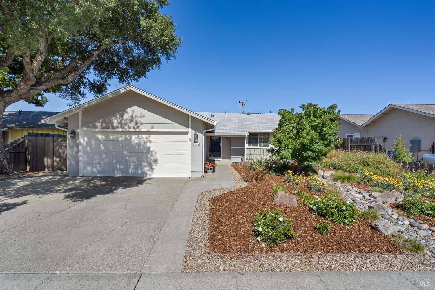 3886 Klamath Way — photo