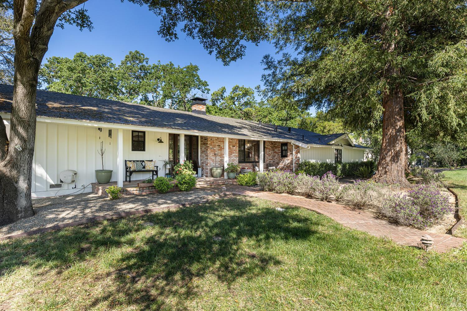 3000 Silverado Trail — photo