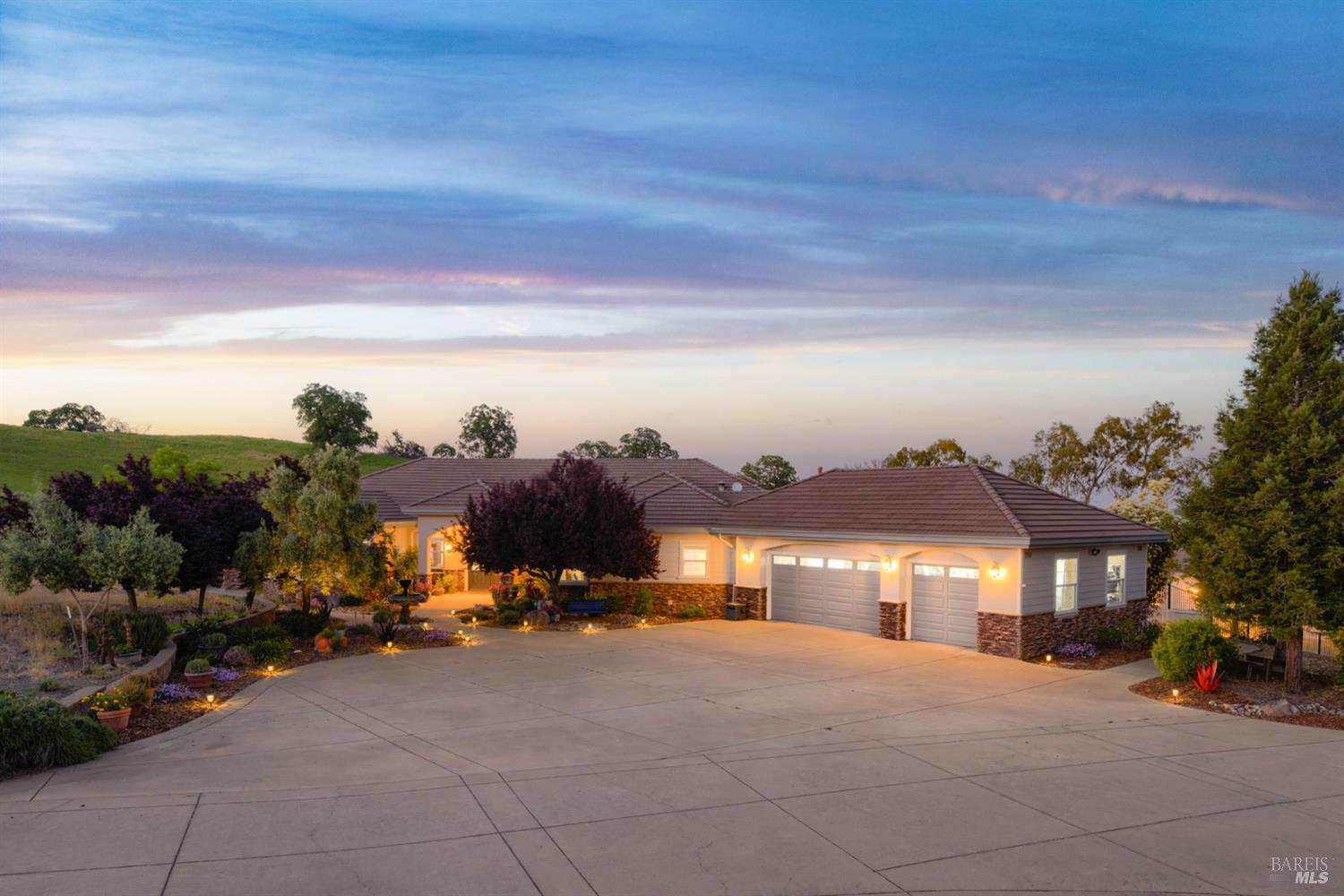 7959 Linda Vista Road — photo