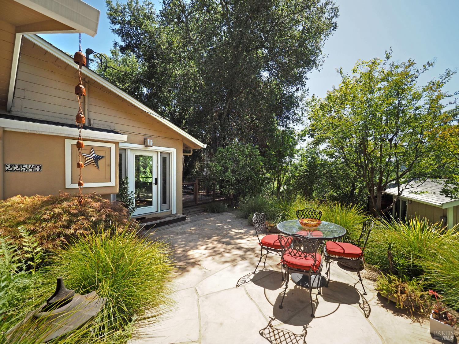 22549 River Road — photo