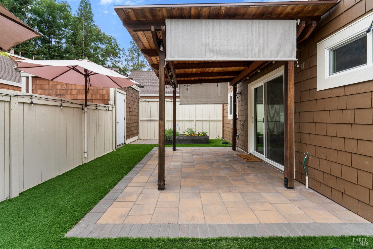 2706 Lakeview Drive — photo