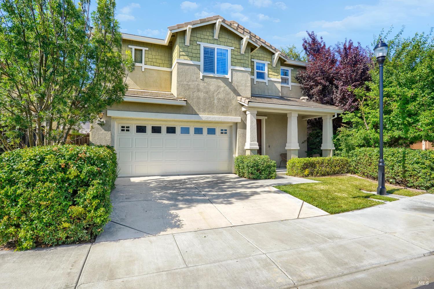 1245 Dartmouth Circle — photo
