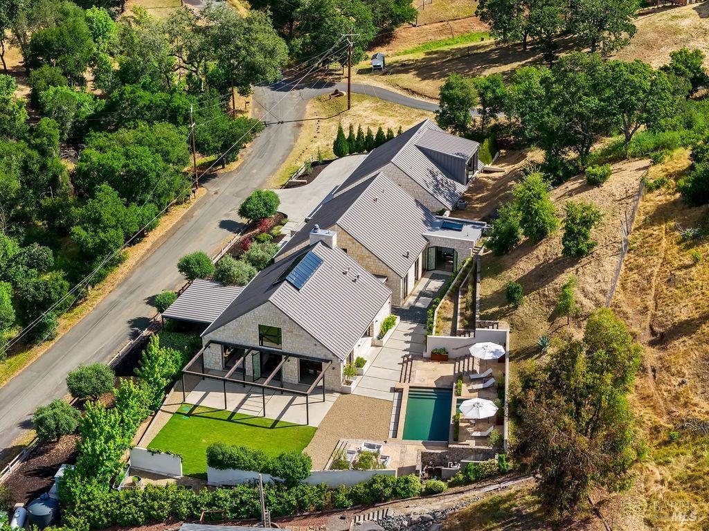 5366 Linda Lane — photo