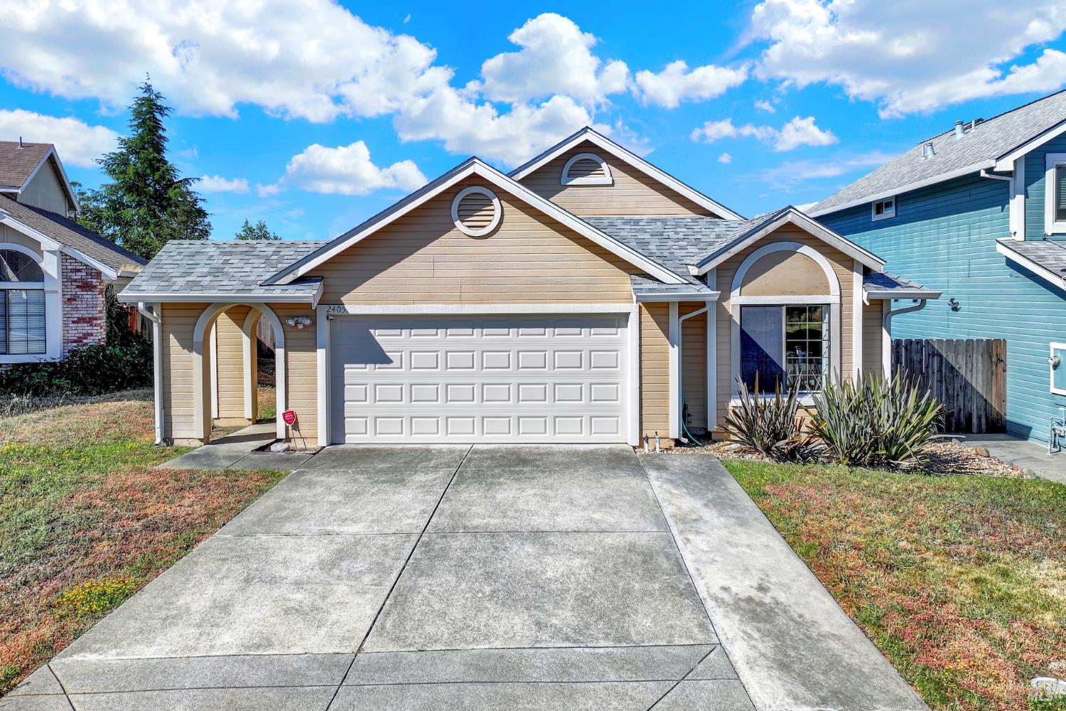 2405 Topgallant Court — photo