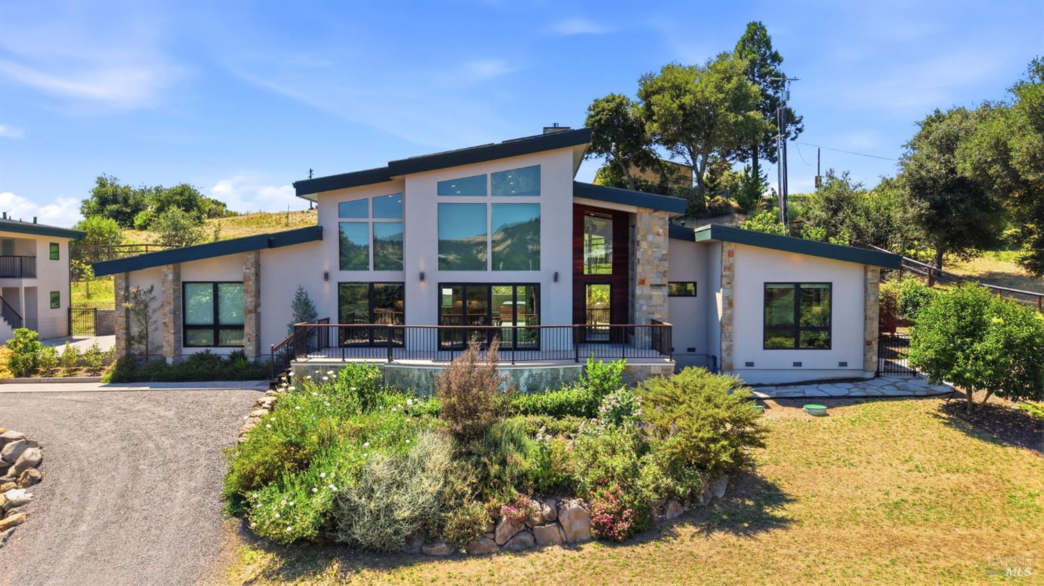 5363 Wilshire Drive — photo