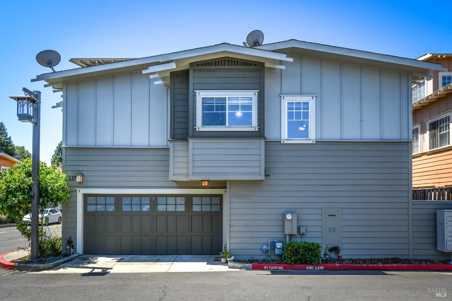 127 Valley Oak Drive — photo