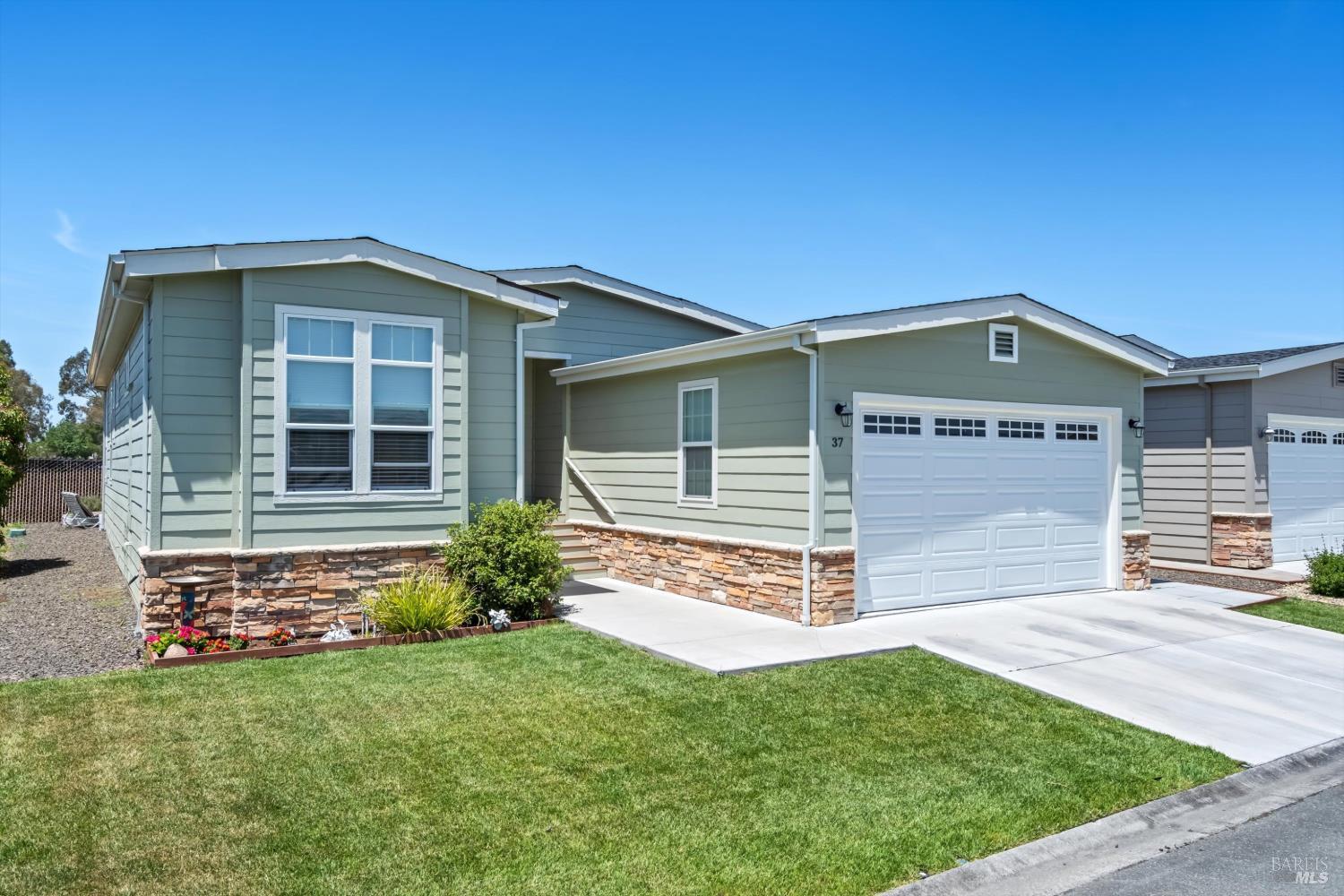 1945 Piner Road #37, Santa Rosa, CA 95403