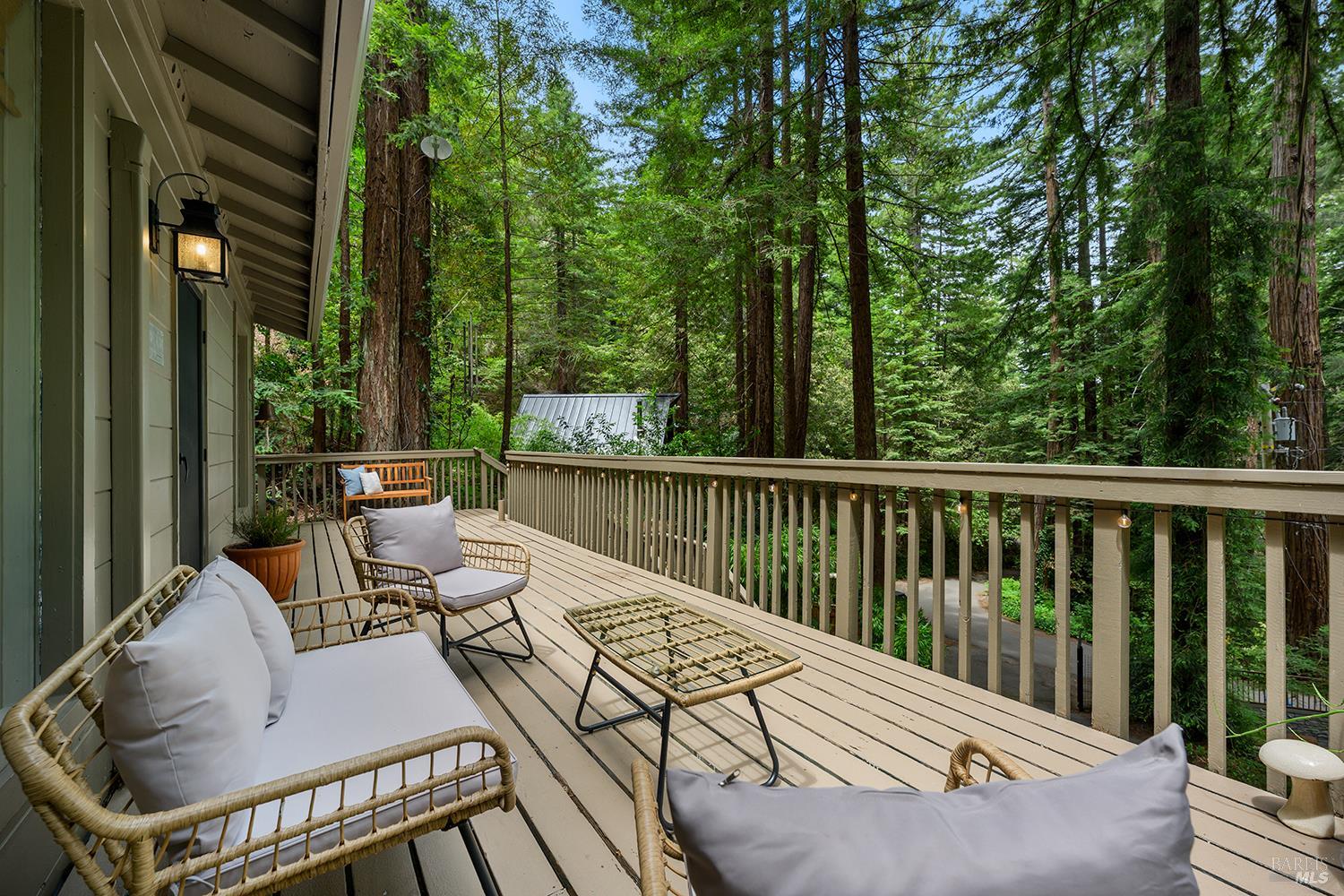 21541 Highland Terrace — photo