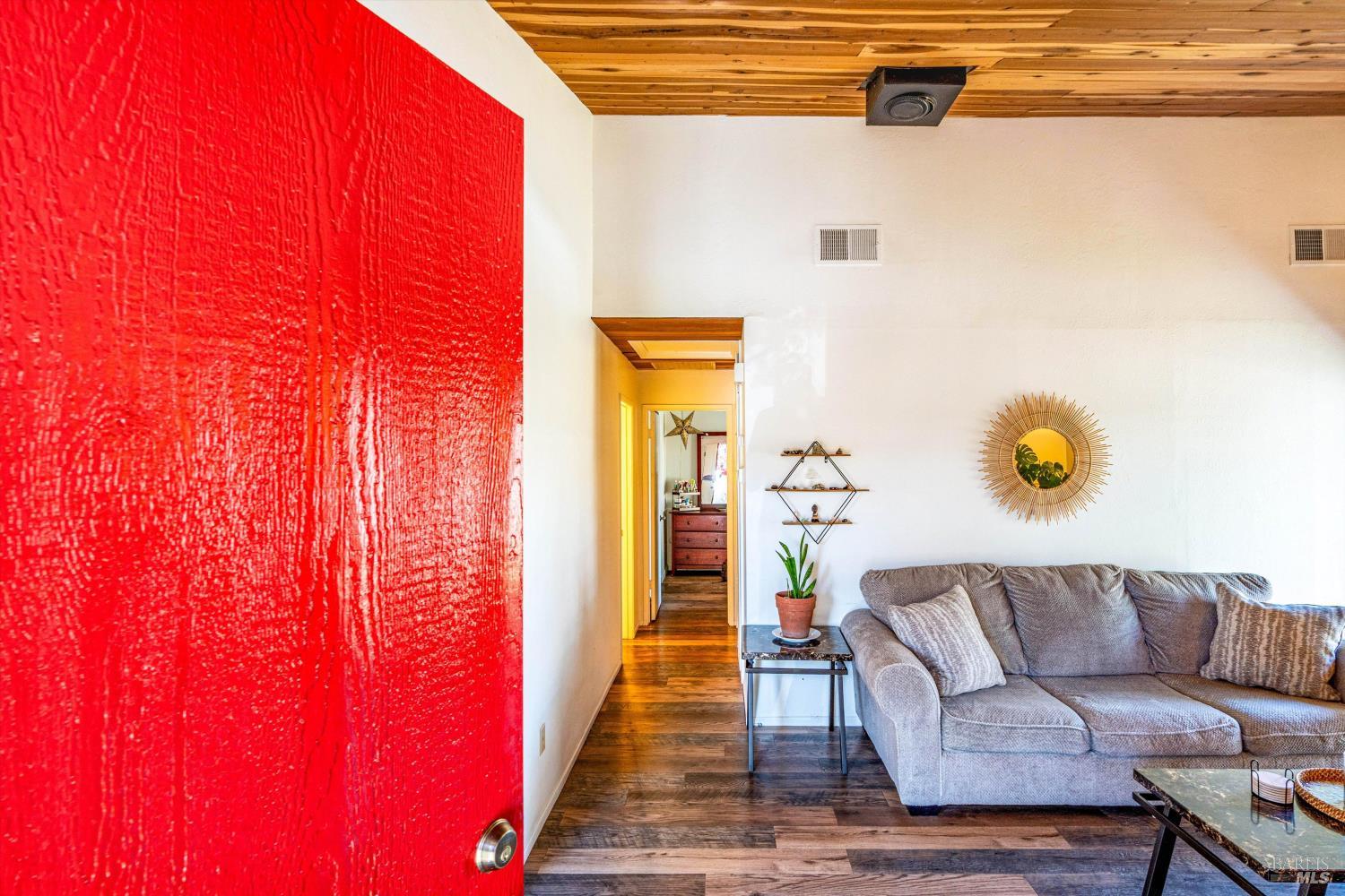 6 Redwood Court #6 — photo