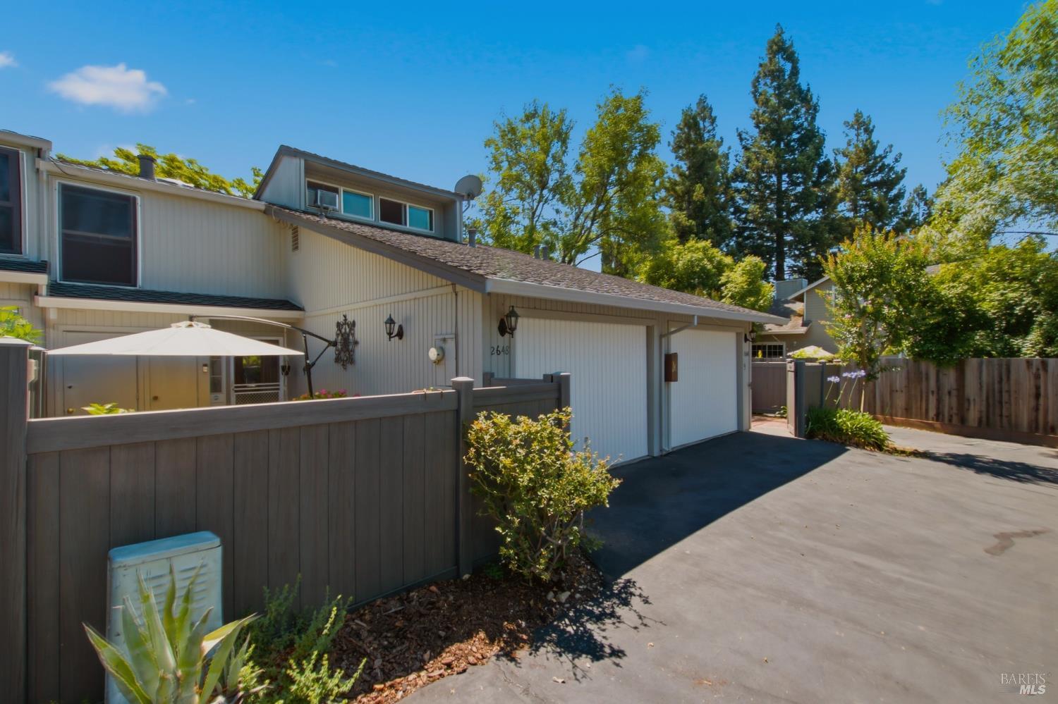 2648 Michelle Court — photo