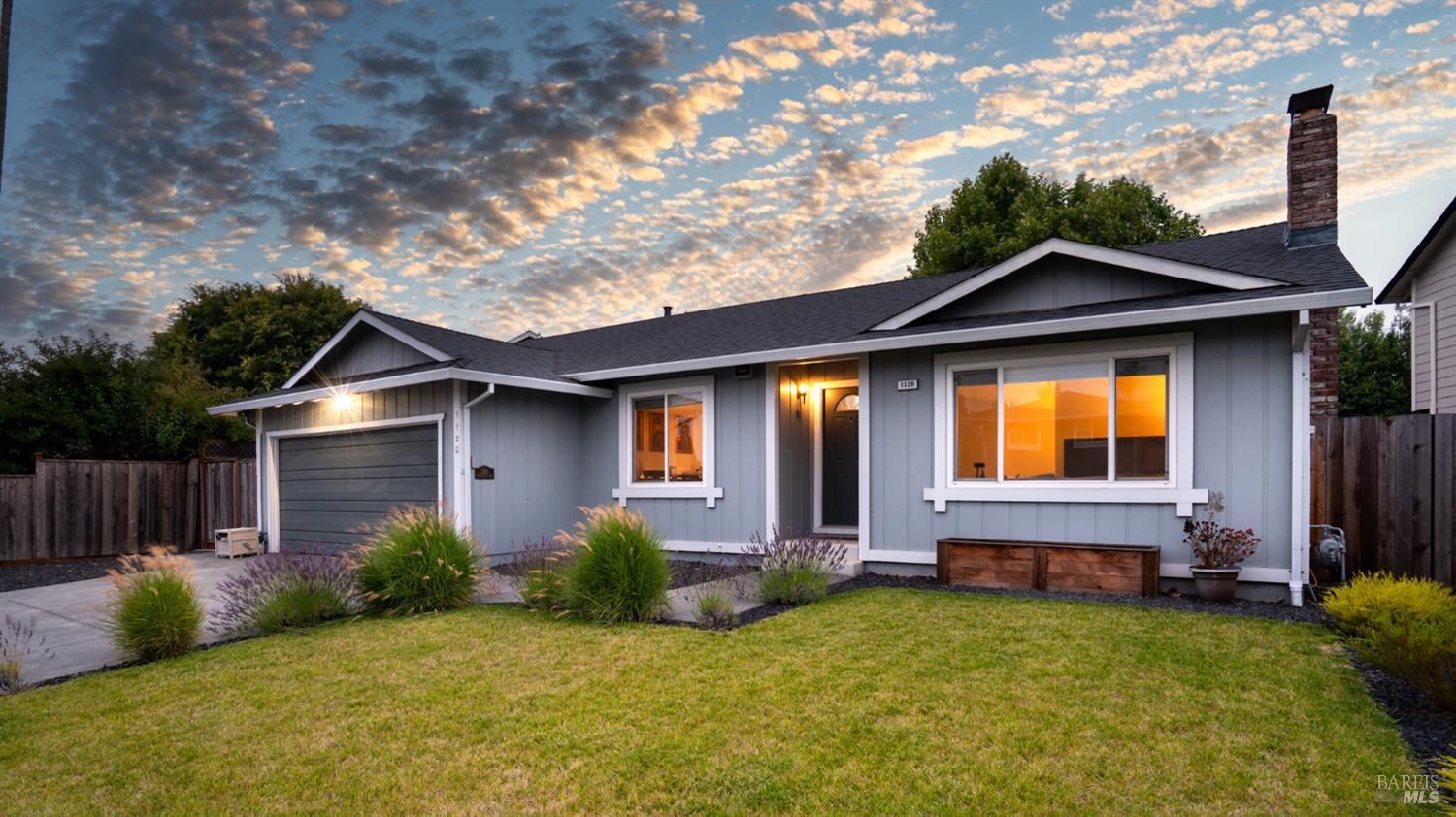 1120 Santa Clara Lane — photo