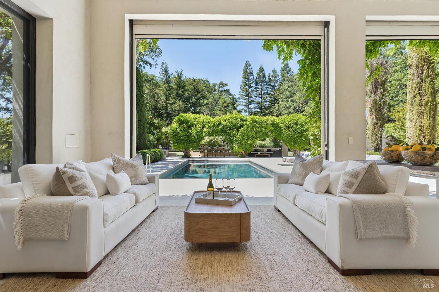 1110 Bale Lane — photo