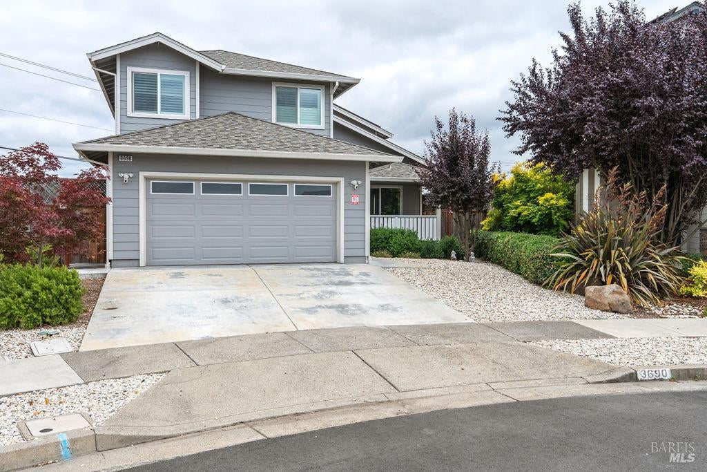 3690 Hillary Court — photo