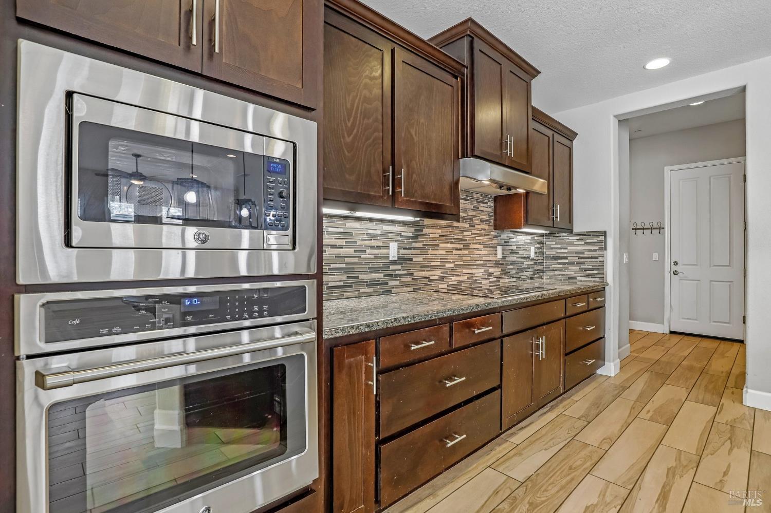 655 Hawk Ridge Drive — photo
