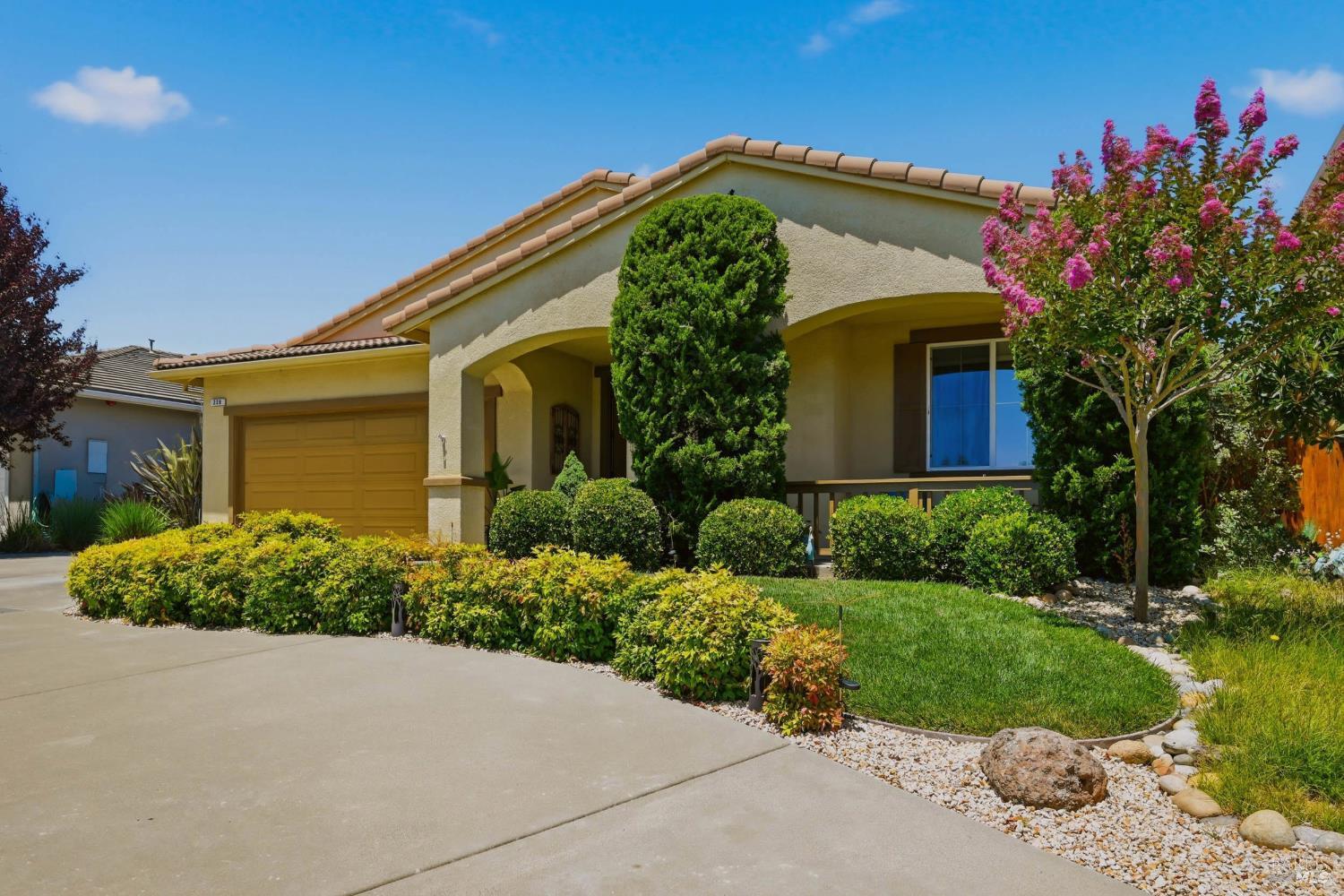 239 Saffron Court — photo