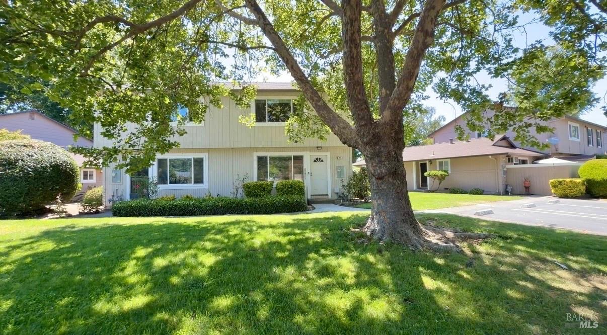 303 Algiers Court — photo