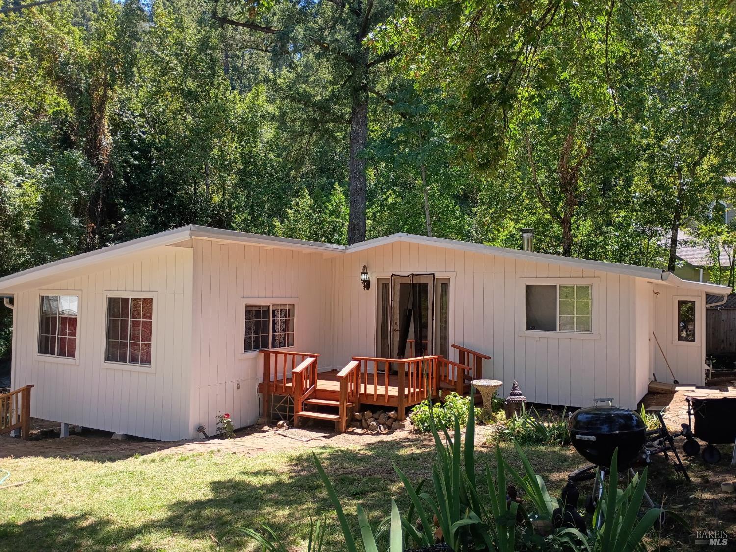 10113 Field Lane — photo