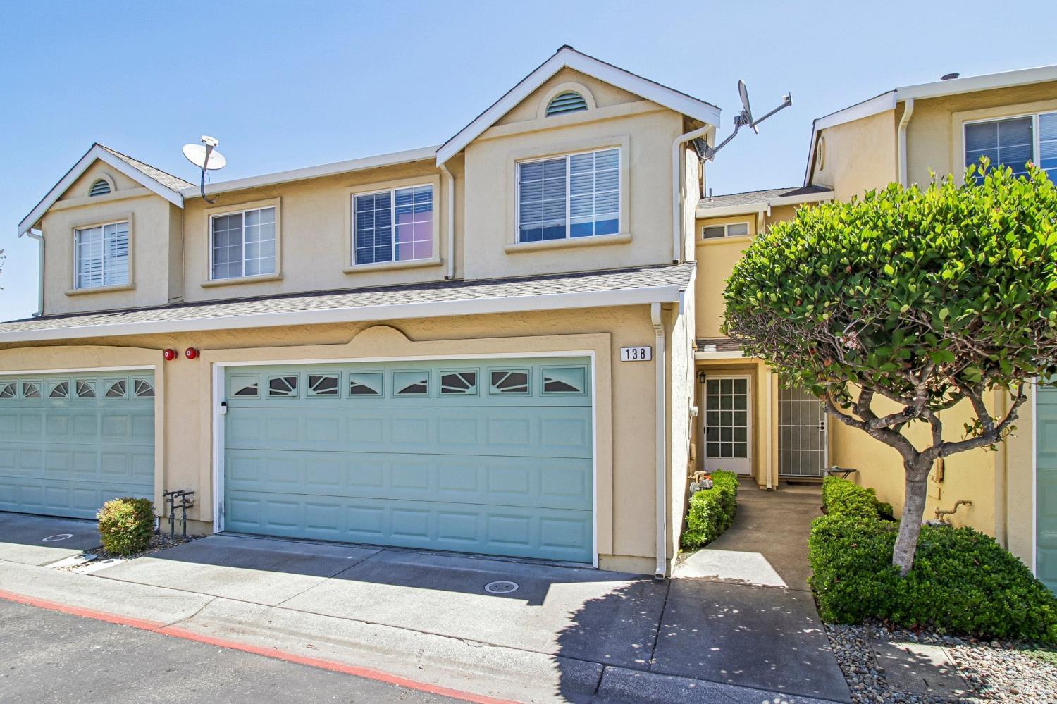 138 Altamont Court — photo