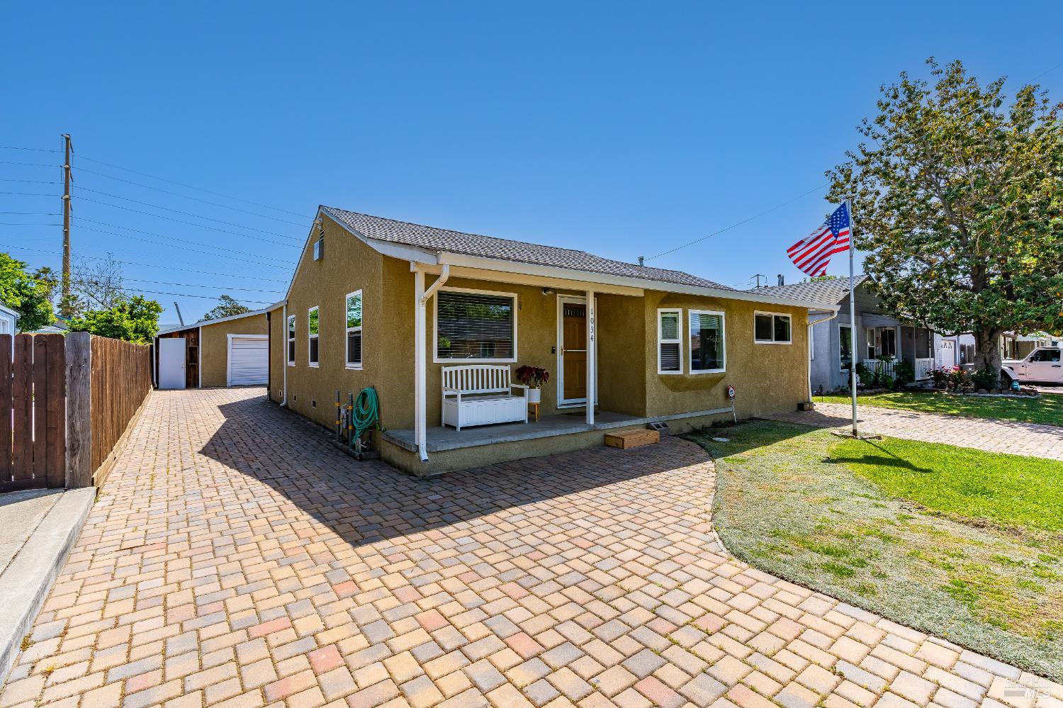 1034 Caldwell Avenue — photo