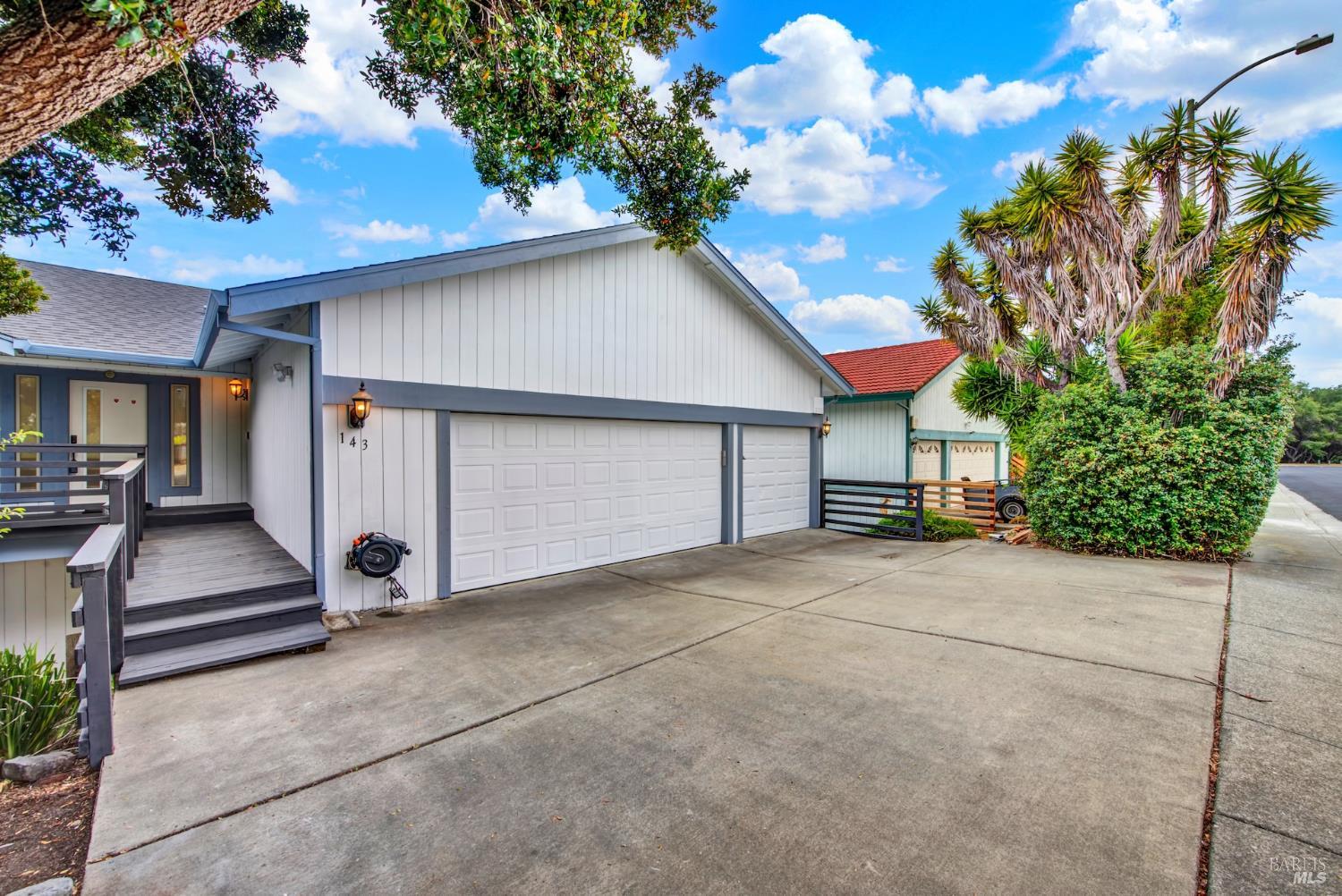 143 Creekview Drive — photo