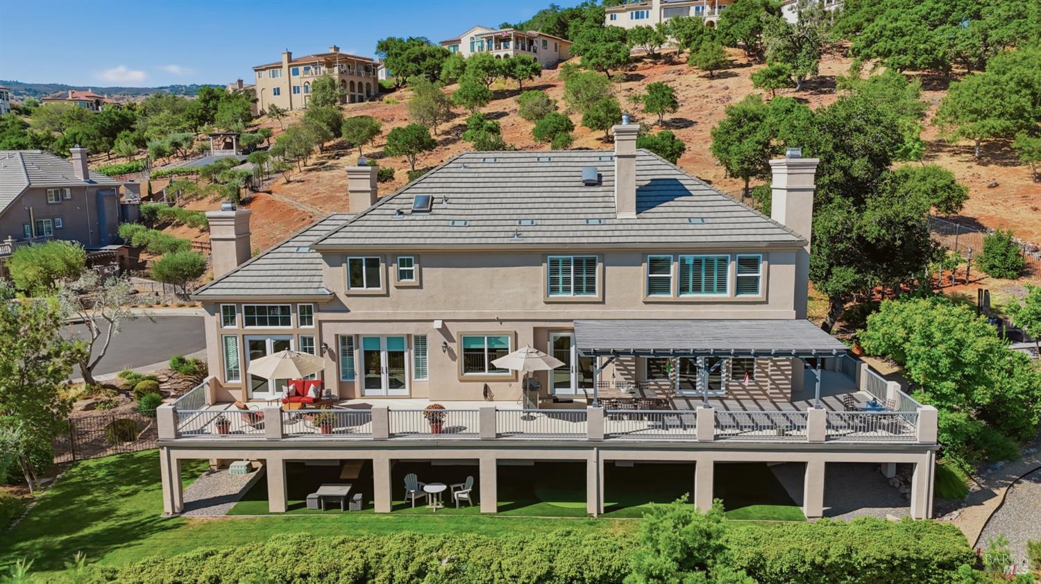 5 Silverstone Court — photo