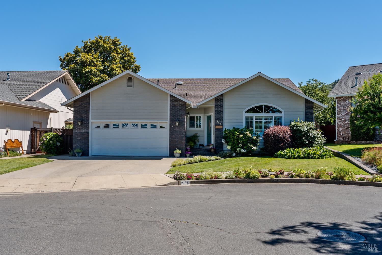 584 Nokomis Drive — photo