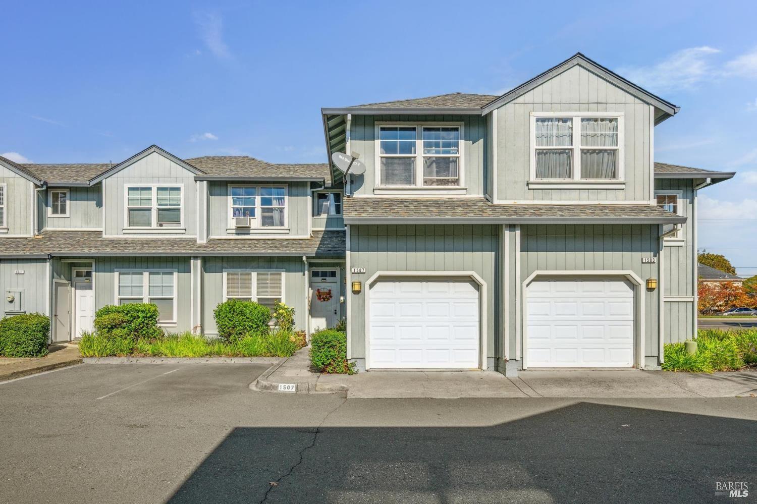 1507 Pinebrook Place — photo