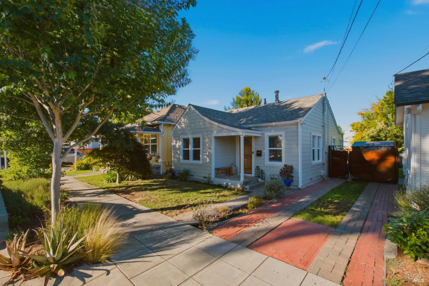 1620 Spencer Street — photo