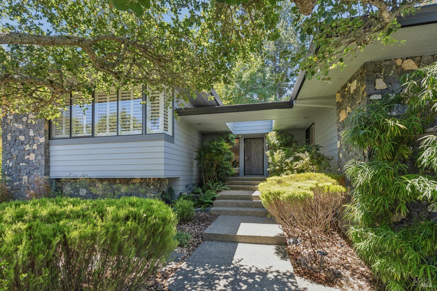 1235 White Oak Drive — photo