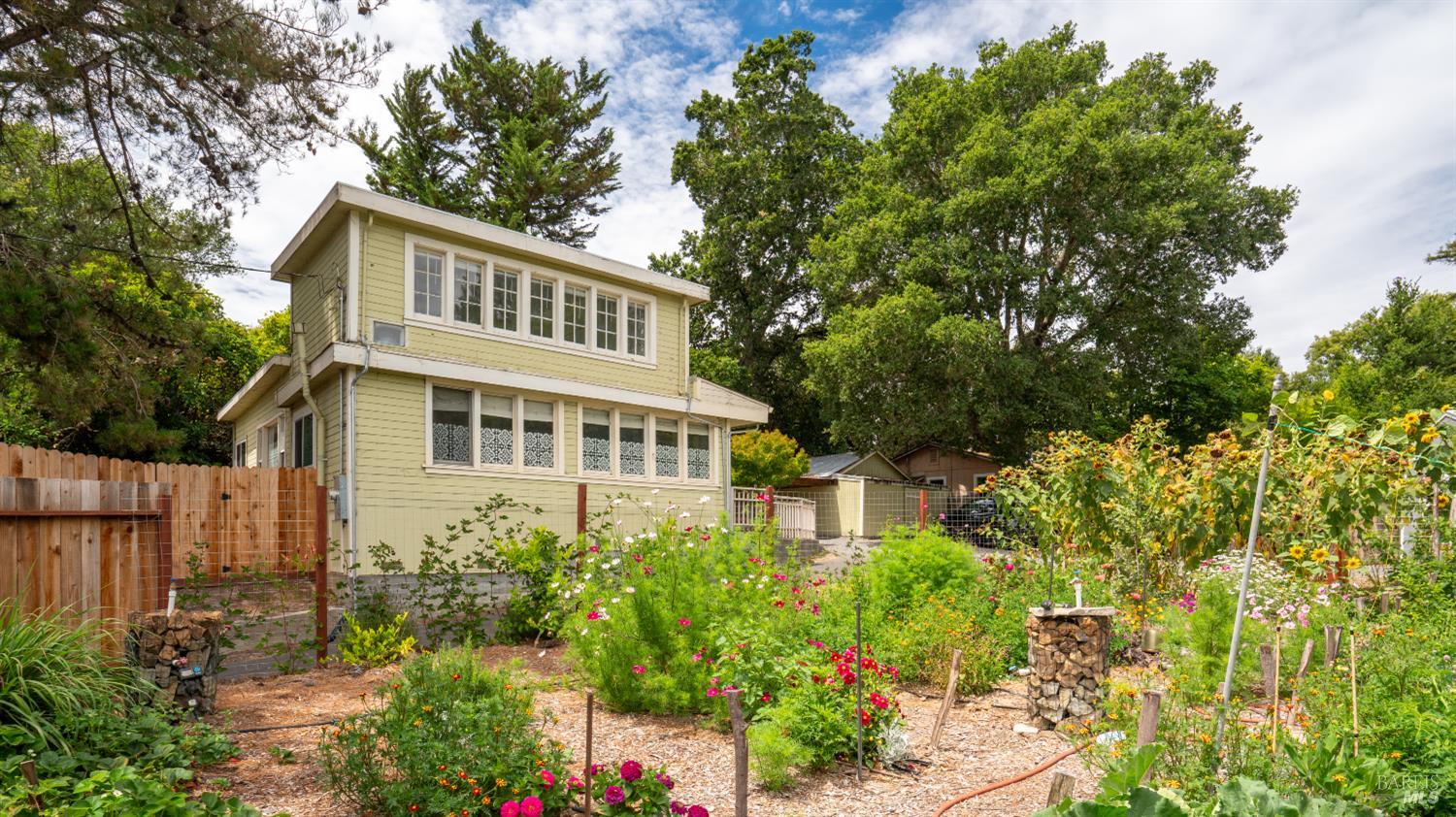 7778 Healdsburg Avenue — photo