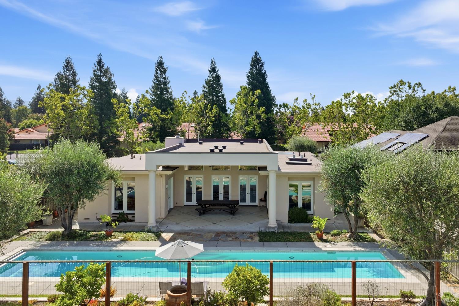 1420 Rosewood Lane — photo