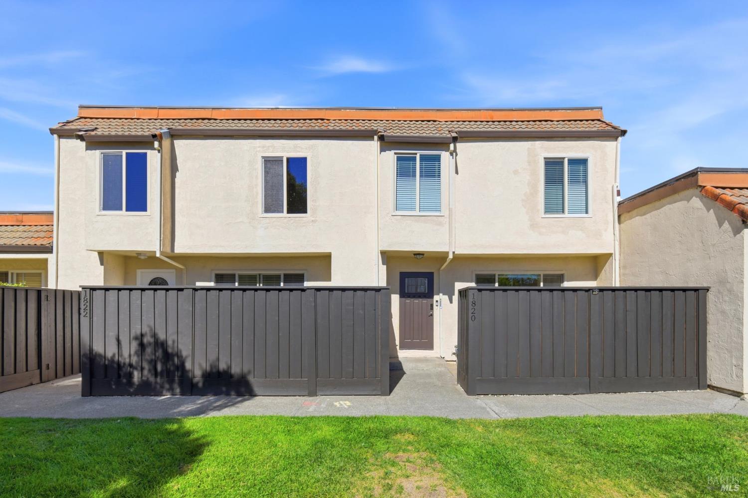 1820 Primavera Court — photo