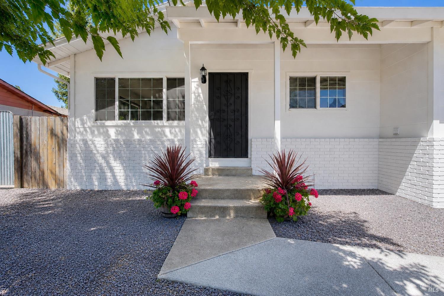 498 Mill Street, Willits, CA 95490 — photo 2