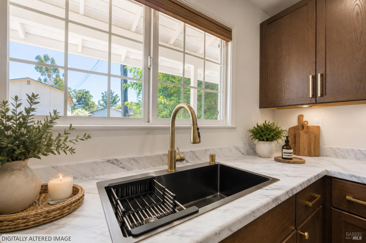 498 Mill Street, Willits, CA 95490 — photo 3