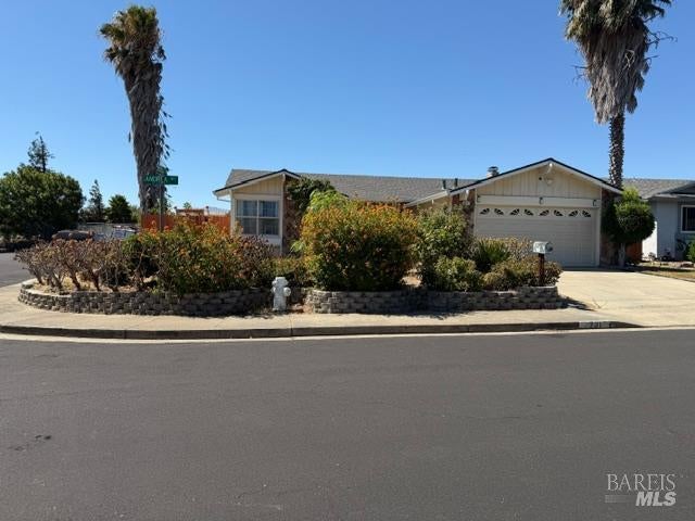 731 Andrea Way — photo