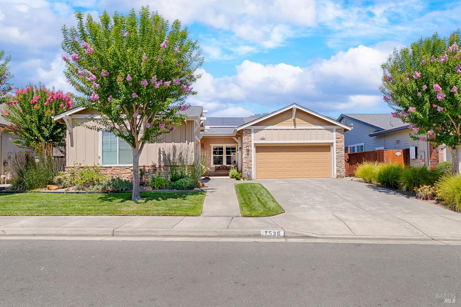 7536 Walnut Orchard Way, Santa Rosa, CA 95409