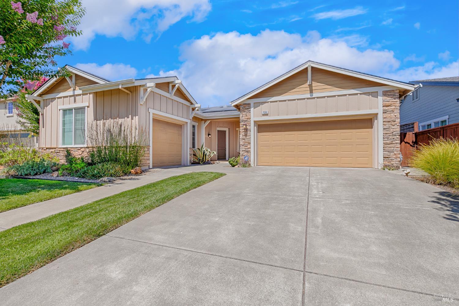 7536 Walnut Orchard Way, Santa Rosa, CA 95409 — photo 2