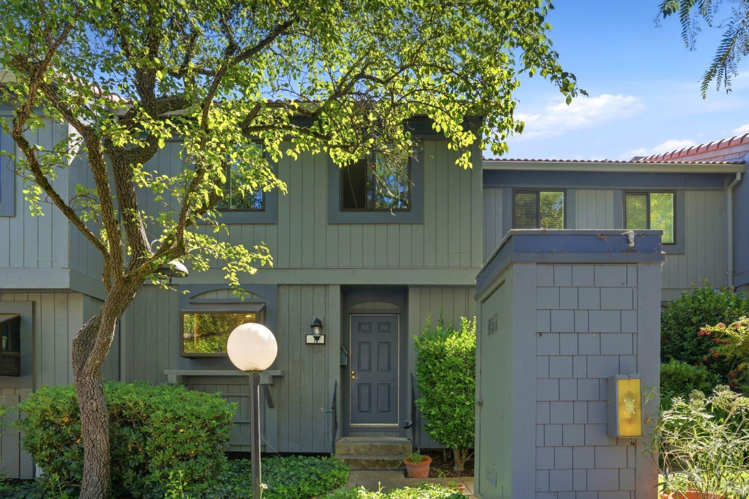 7 Rosemary Court — photo