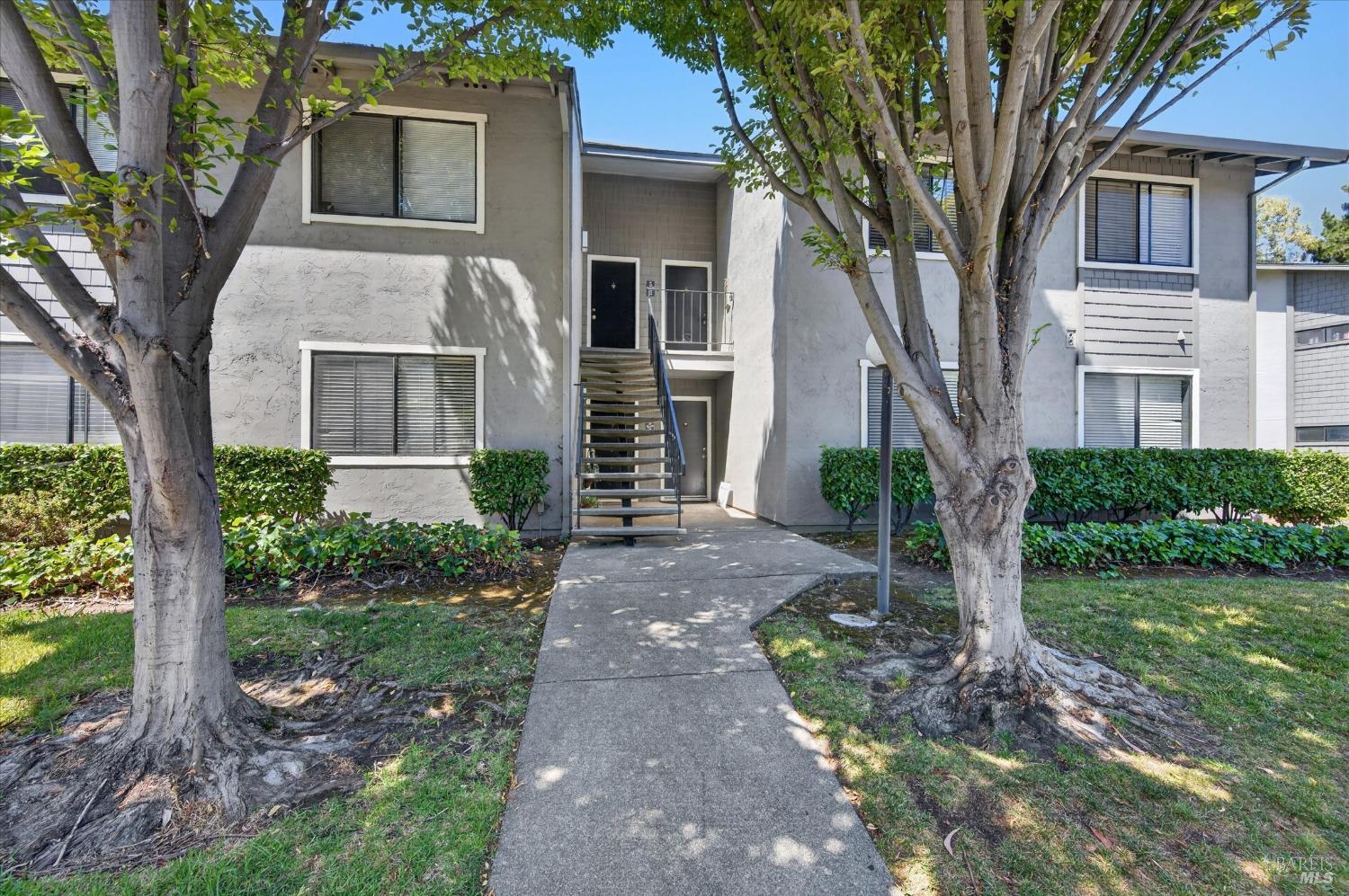 900 Cambridge Drive #30 — photo