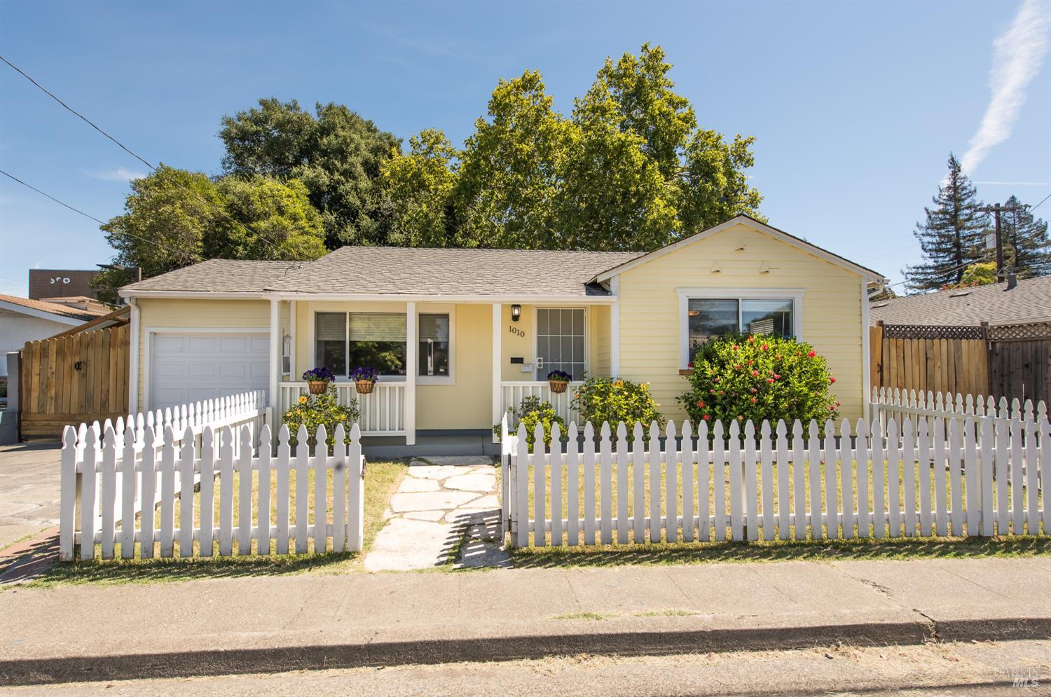 1010 Morgan Street — photo