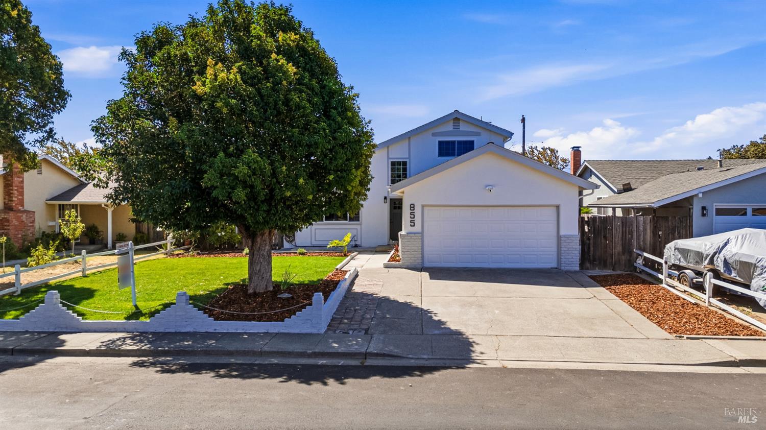 855 Meadowlark Drive — photo