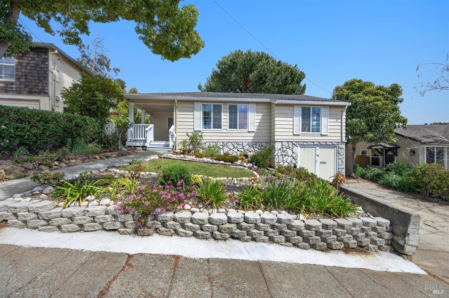 81 Buena Vista — photo