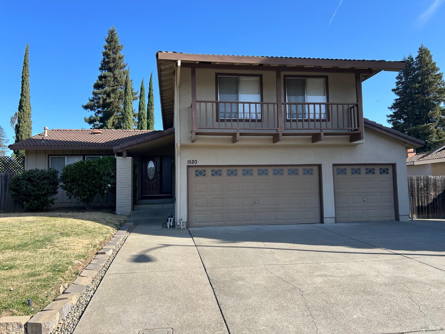 1520 Woodcreek Drive — photo