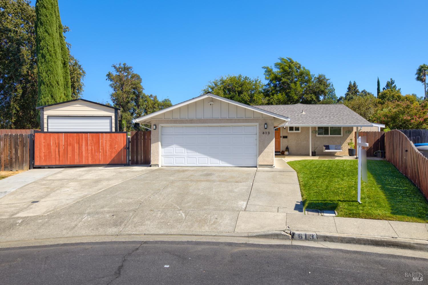 613 Isabella Court — photo