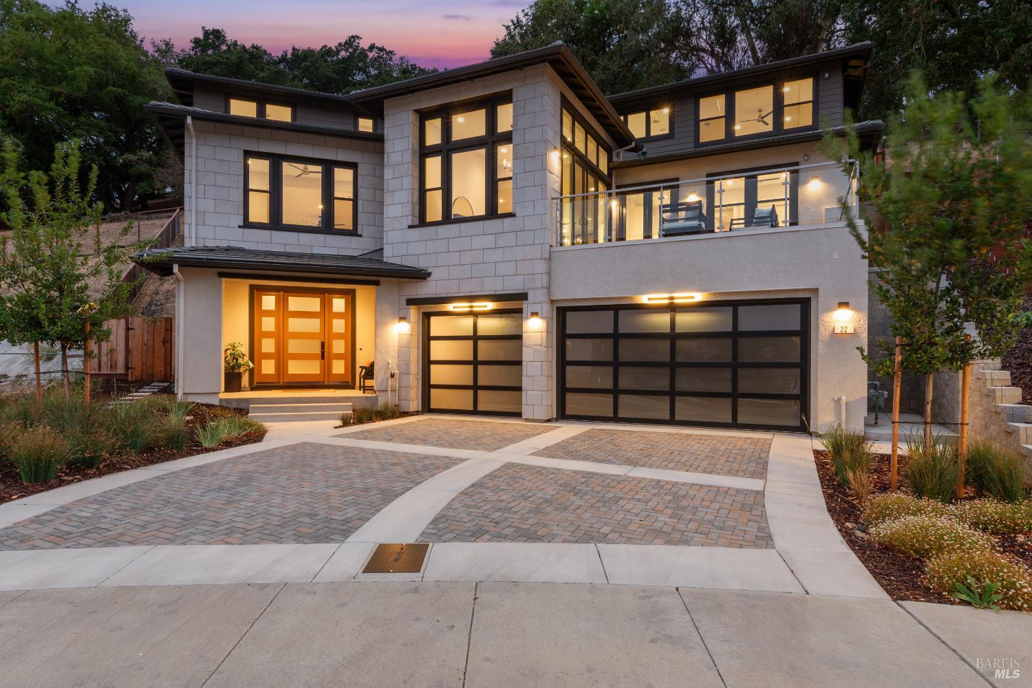 22 Oak Knoll Court — photo