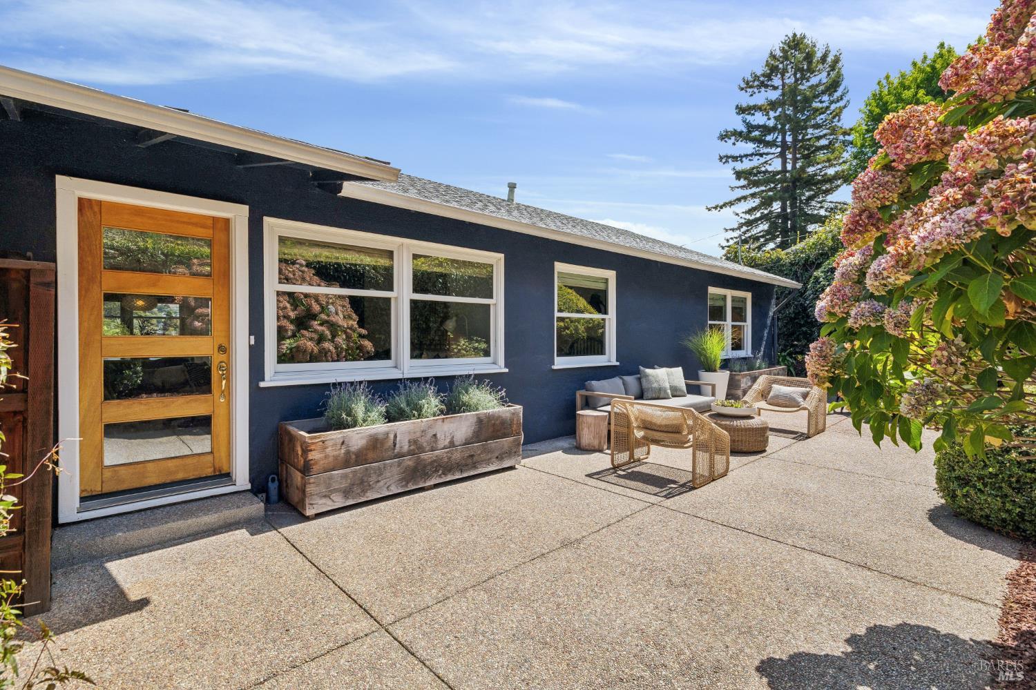 143 Richardson Drive — photo
