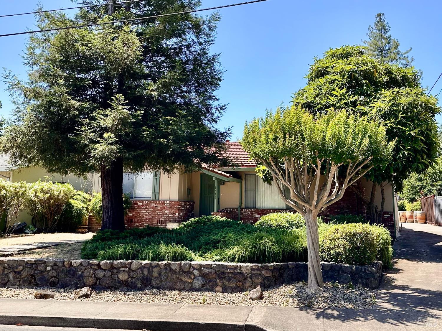 1815 Park Street — photo